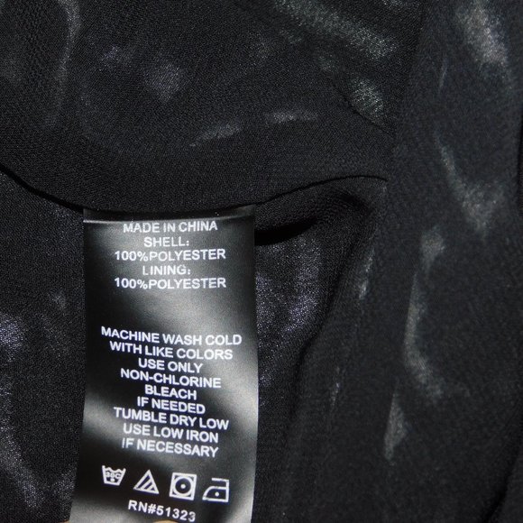 Vince Camuto Faux Wrap Deep V-Neck Blouse Size Medium Top - Picture 9 of 10